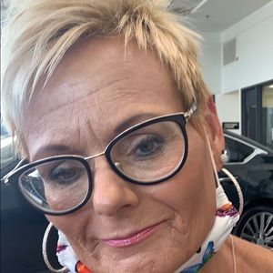 Meet your Posher, Wanda